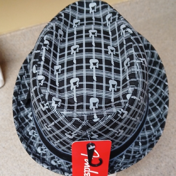 NWT! Fender Black and Gray Guitar Pattern Hat - Picture 3 of 8